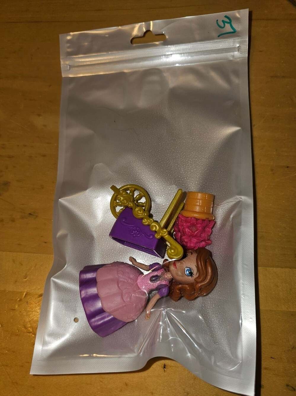 37 Disney Sofia The First Garden Gift Set Figure and Accessories - incomplete
